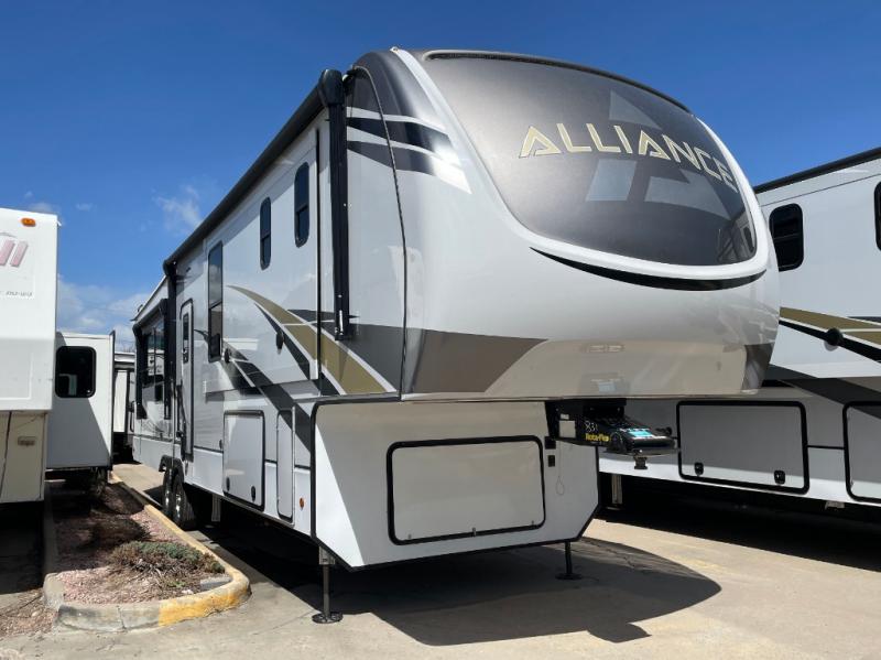 USED 2021 ALLIANCE RV PARADIGM 370FB